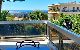 Superbe Appartement Climatise Proche Plages, Grande Terrasse Et Parking Prive